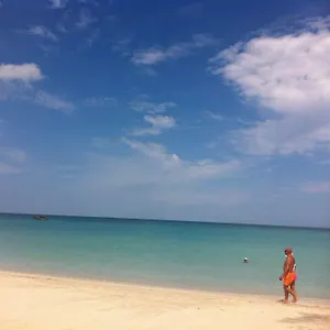 https://roots-bamboo-beach-resort.greaterantilleshotels.net